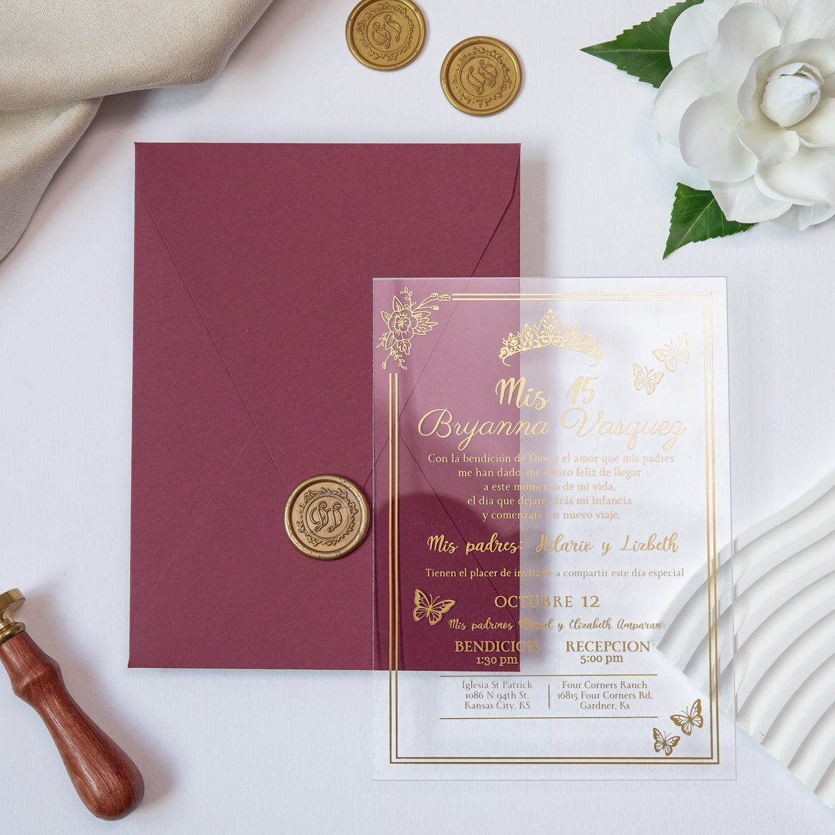 PONATIA 1mm/0.04'' Foil Print in Gold Clear Acrylic  Quinceanera Invitation Cards  and Burgundy Envelopes