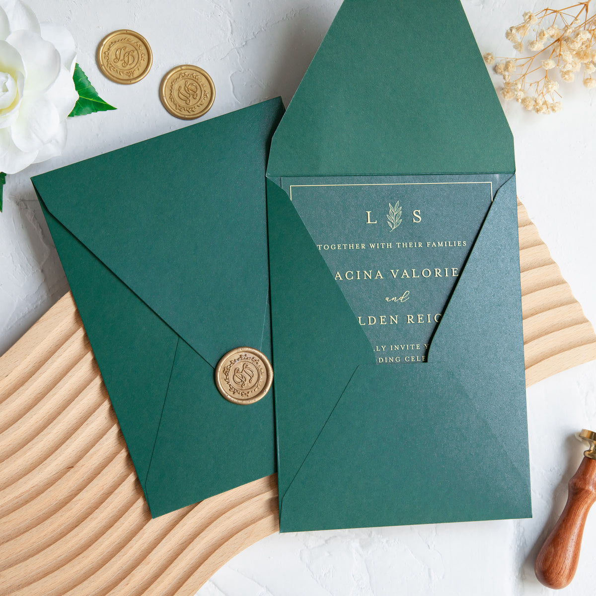 PONATIA 1mm/0.04'' Foil Print in Gold Clear Acrylic Wedding Invitation Cards and Emerald Green Envelopes