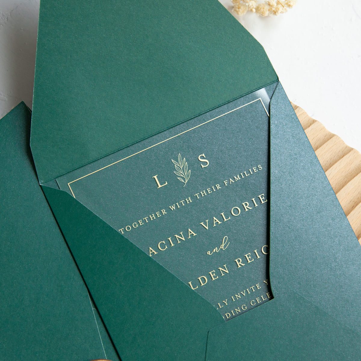 PONATIA 1mm/0.04'' Foil Print in Gold Clear Acrylic Wedding Invitation Cards and Emerald Green Envelopes