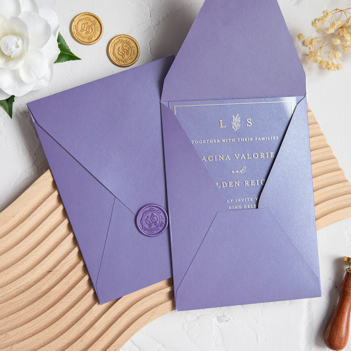 PONATIA 1mm/0.04'' Foil Print in Gold Clear Acrylic Wedding Invitation Cards and Lilac Envelopes