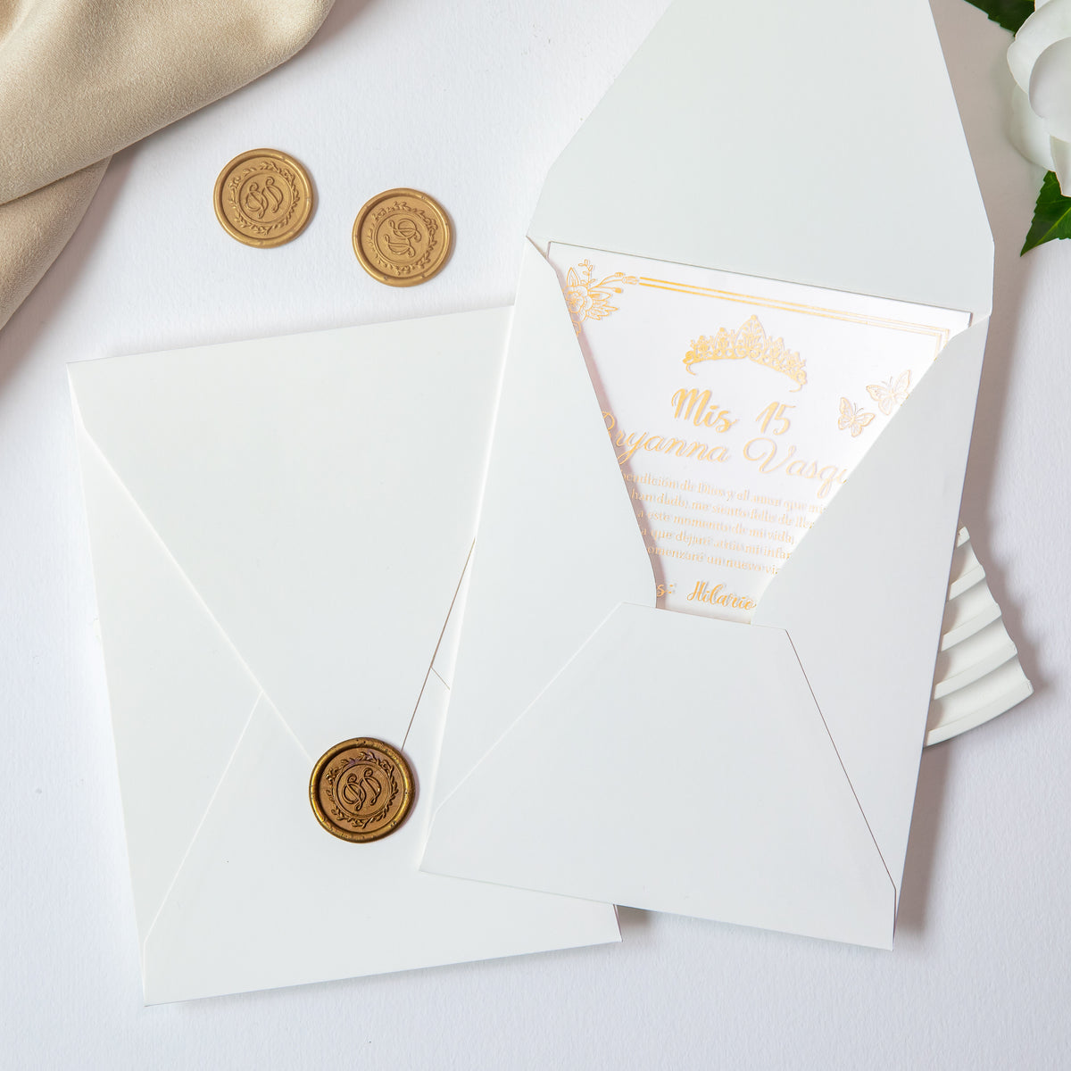PONATIA 1mm/0.04'' Foil Print in Gold Clear Acrylic  Quinceanera Invitation Cards  and Ivory Envelopes