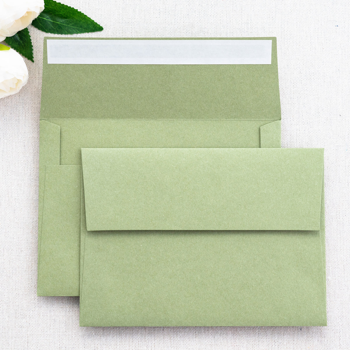 PONATIA 50 Pieces 5x7 Sage Green Envelopes, A7 Envelopes Self Seal for Weddings, Invitation Cards